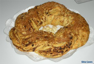 13. Corona De Queso y Cebolla.