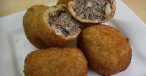 CROQUETAS DE MORCILLA CON MANZANA Y CANELA