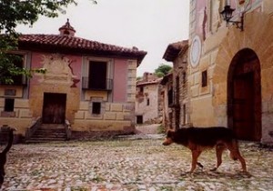 Plaza Mayor de La Estrella (http://club.telepolis.com/meugenia1/poblado_la_estrella.htm)