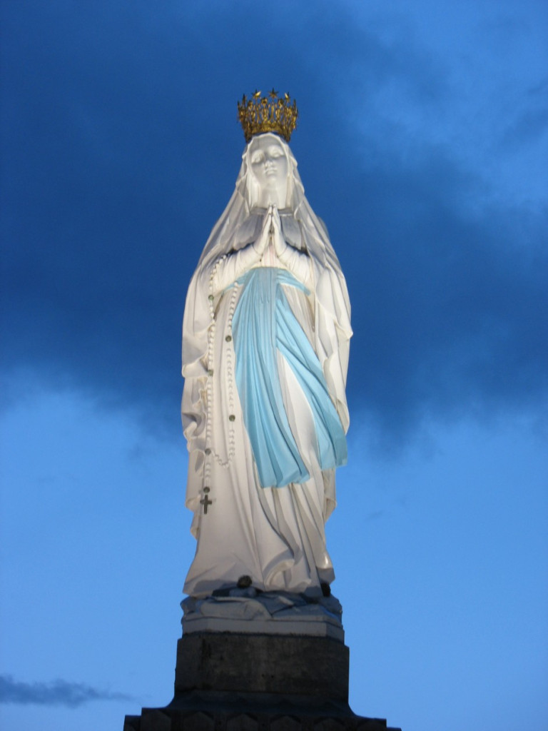 lourdes-la-virgen-de-la-expanada-febrero-2010-022