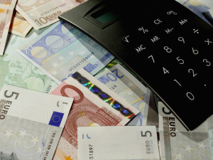 Calculator and Euro Currency